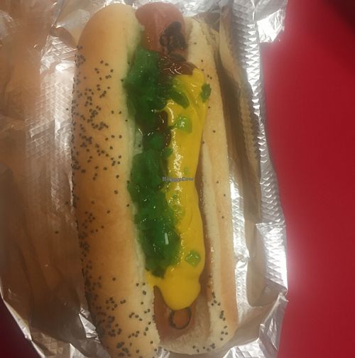 veggie dog with relish at Valpo Viennas in Valparaiso