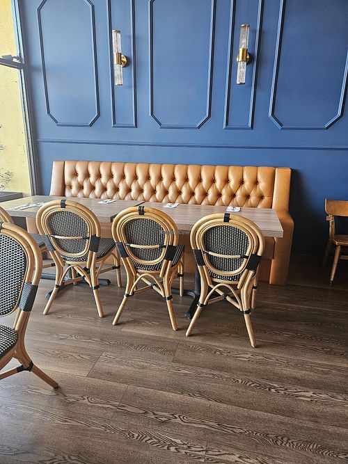 One of two dining areas at Amazing Siam in Los Angeles