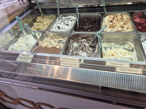 Cioccolato Fondamente flavor at Bacaro del Gelato in Veneto