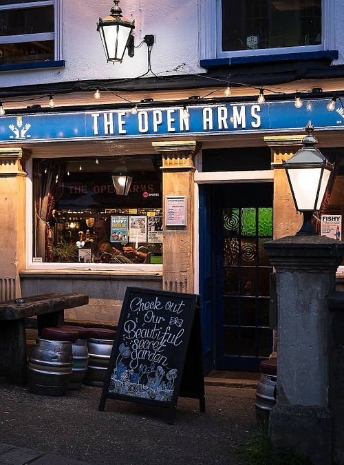 The beautiful pub front   at The Open Arms in Bristol
