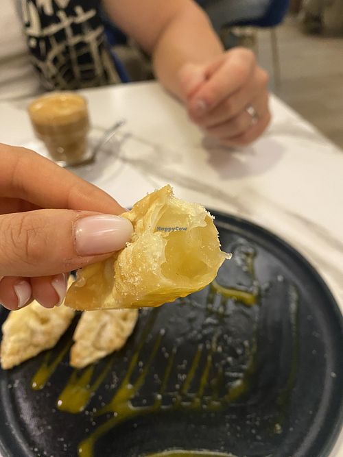 Gyozas de manzana con salsa de mango  at Rabieta in Comunidad Valenciana