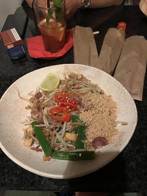 Vegan pad thai  at Hushimo in București