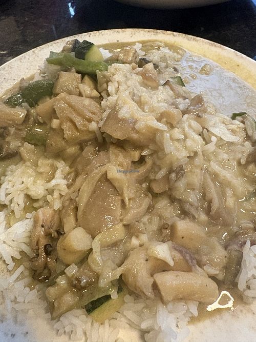 Green curry vegan   at Hushimo in București