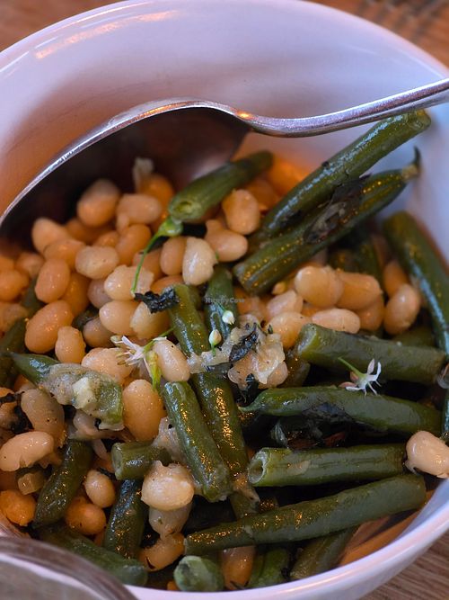 Green and white beans at Les Wagons in Zürich