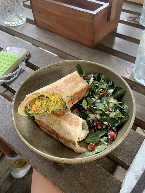 Veganer Burrito  at La Luna Hiri in Southern Province