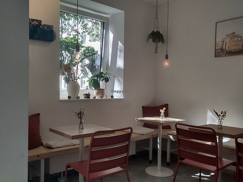 Indoor seating at Southbank Specialty Coffee in Munich