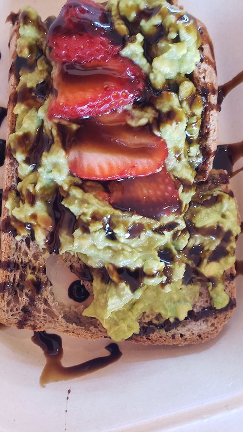 AvoTOAST at SunLife Organics in Calabasas