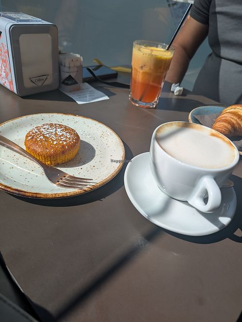Vegan carrot cake and soy cappuccino at Caffè Inn - Milano Roastery in Lombardia