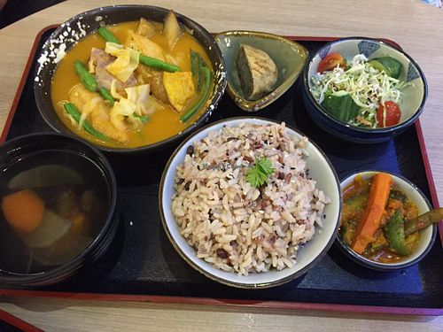 vegetables curry pot at Simple Life - The Gardens Mall in Kuala Lumpur