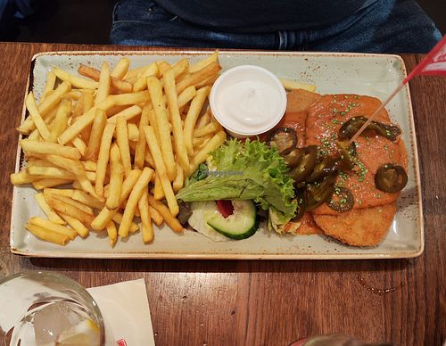 Vegan schnitzel at Cafe Extrablatt Düren in Nordrhein-westfalen