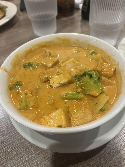 Massaman curry (with extra broccoli 🥦)  at NUA Thai in Houston