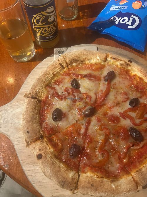 Vegan pizza at Boulderhal Sterk in Utrecht