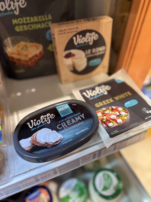 vegan cream cheese  at Reformhaus in Sachsen