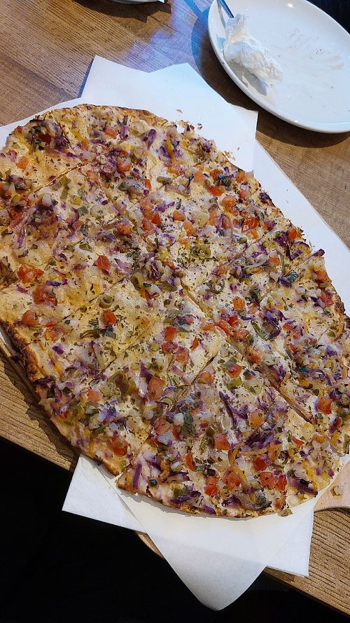 Veganer Flammkuchen at Eiscafé am Marktplatz in Baden-württemberg