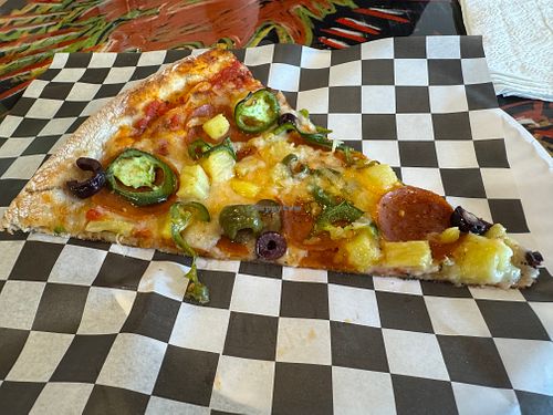 Best vegan slice in OC at Wowee Zowee Pizza in Tustin