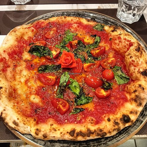 Marinara ai due pomodori at Pizzeria Aniello Falanga Via Lepanto, 259 Pompei "Since1988" in Campania