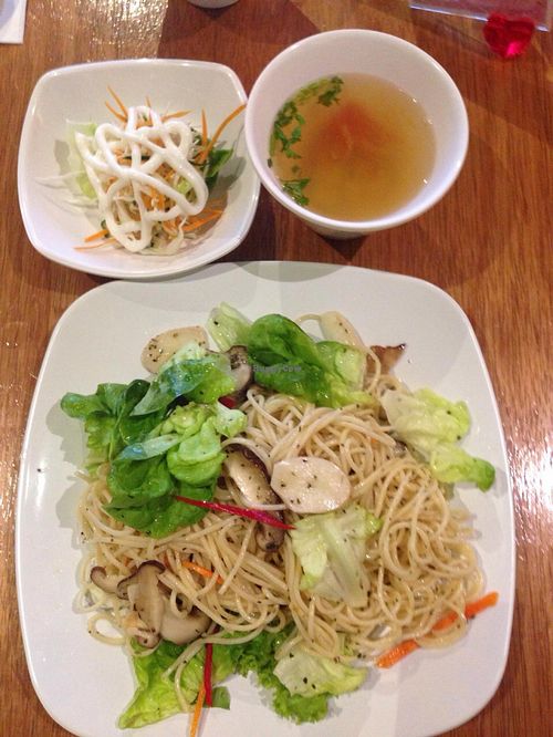 spaghetti aglio aglio at The Real Hut - Yuan Su Xiao Zhu in East Singapore