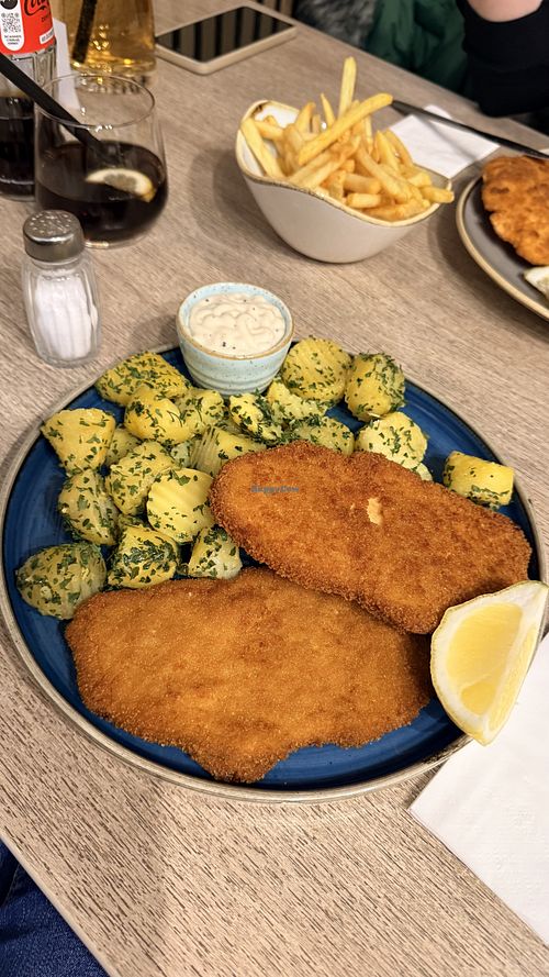 Veganes Schnitzel  at Restaurant Mahlzeit in Wien