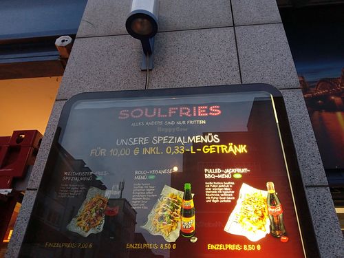 vegan menu at Soulfries Cologne in Nordrhein-westfalen