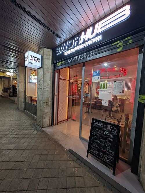view from outside at Savor Hub - Korean Fried Chicken in Comunidad De Madrid