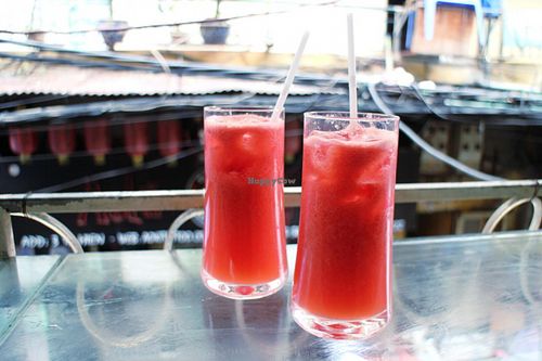 Fresh watermelon juice at Cari Truong in Hanoi