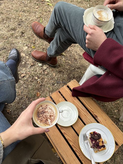 Vegan Cake + Cappuccino (non-dairy )  at Pop Up Café Alsterschlösschen by Elbschmiede in Hamburg