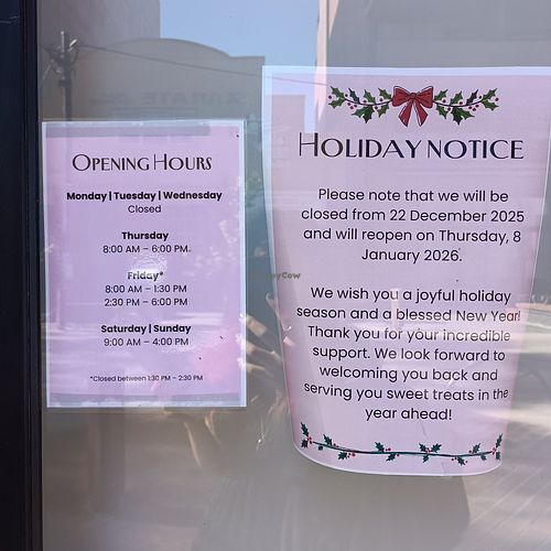 holiday hours at The Little Dessert Place in Brunswick