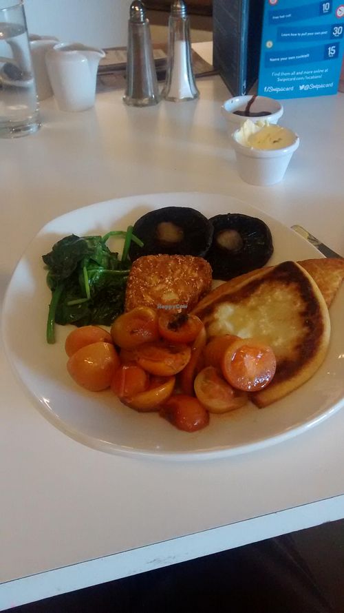 My vegan breakfast at Tramway Cafe Bar in Glasgow