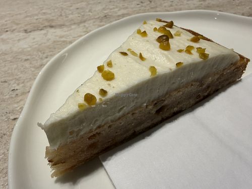 vegan cake  at FRØ in Siegen