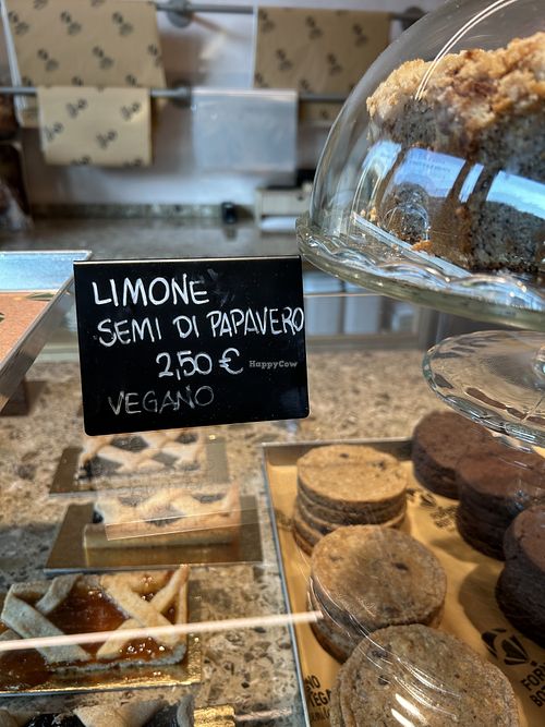 Vegan cake  at Forno e Bottega Amemi in Carugate