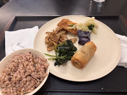   at Minder Vegetarian QSquare Taipei Branch in Taipei