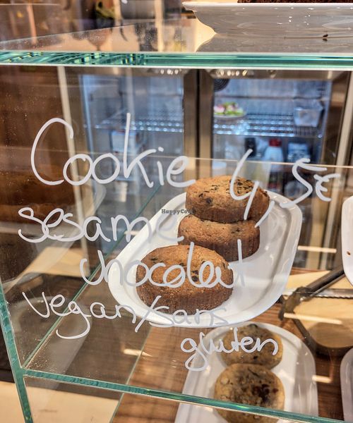 Vegan cookie at Terres de Café - Beaumarchais in Paris