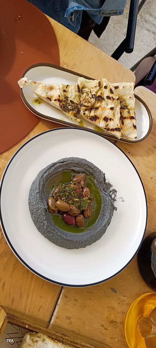 Humos de sésamo negro!! Brutal😋😋 at Mal Moll in Munxar