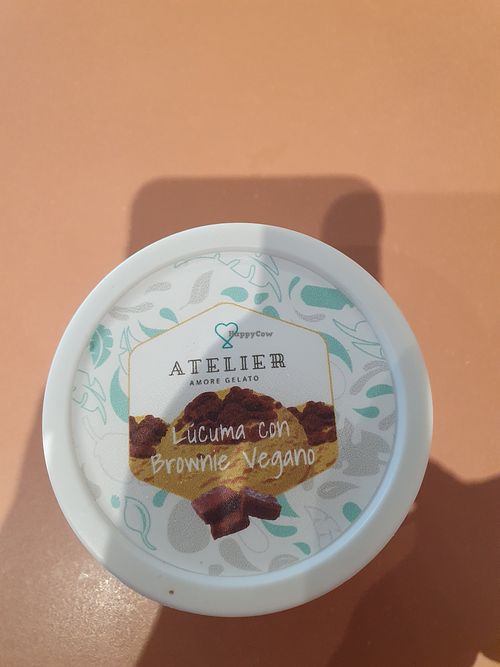 Lúcuma and brownies ice cream at Atelier Amore Gelato in Lima