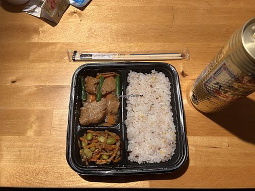 チキンソテー　faux chicken sauté. フェイク鶏肉は本当に美味しかったです！   at Biz Kitchen Hanzomon in Tokyo