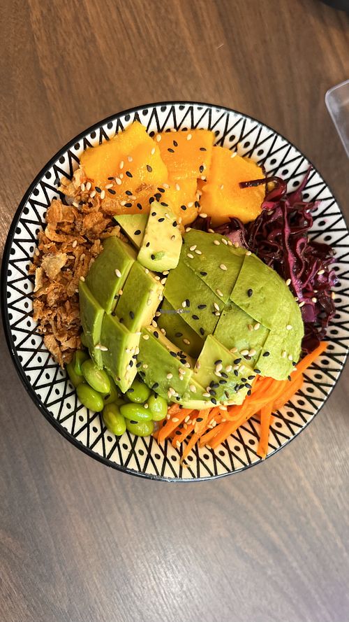 Vegan poke bowl. Yum.  at H-Sushi in Bourgogne-franche-comté