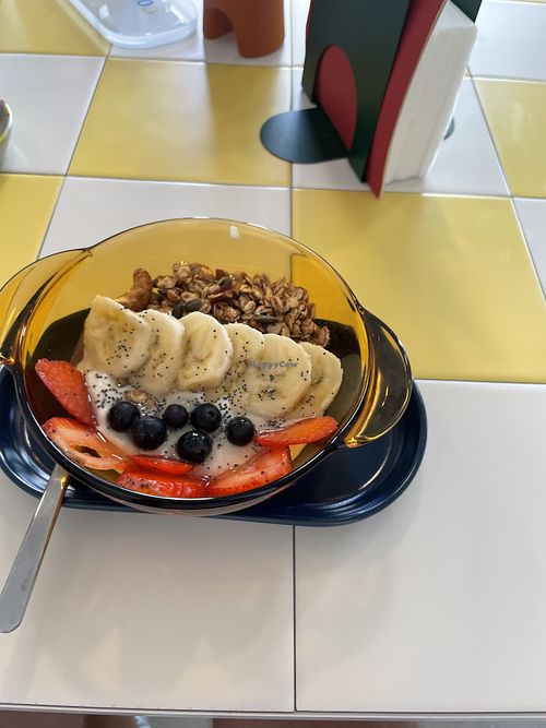 Joghurt-Bowl  at antirush | speciality coffee in Malaga