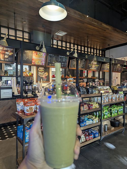 Green Goddess at Fuel  in Lake Buena Vista
