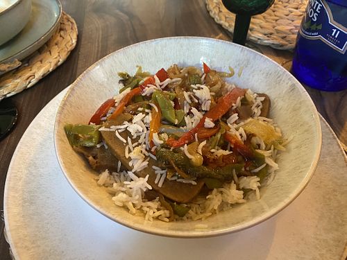 Seitán con verduras y arroz  at El Olivo - RESTAURANTE in New Jersey