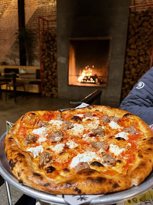 The Honey Bear pizza   at Pitfire Pizza Echo Park in Los Angeles