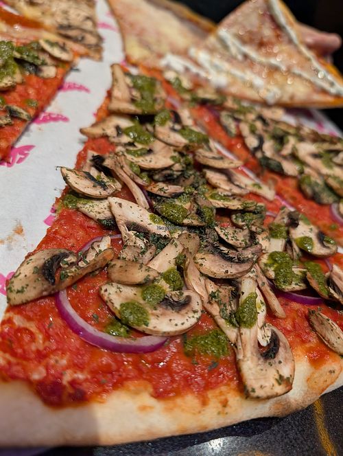 Veganique pizza at SLICE - Pizza Shop & Craft Beer in Auvergne-rhône-alpes