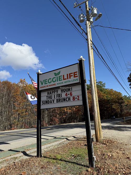 new sign  at Veggie Life in Wells