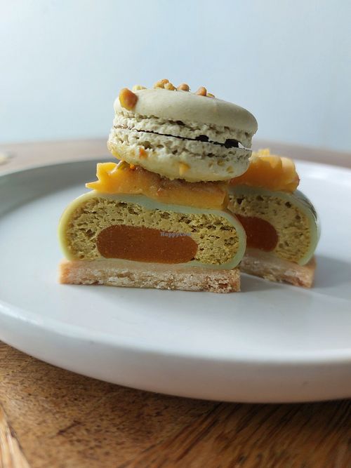  at Luna Creations in Ghent