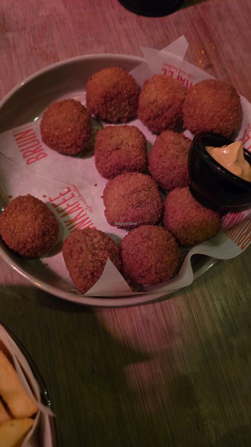  at Bruin Kafee in Noord-brabant