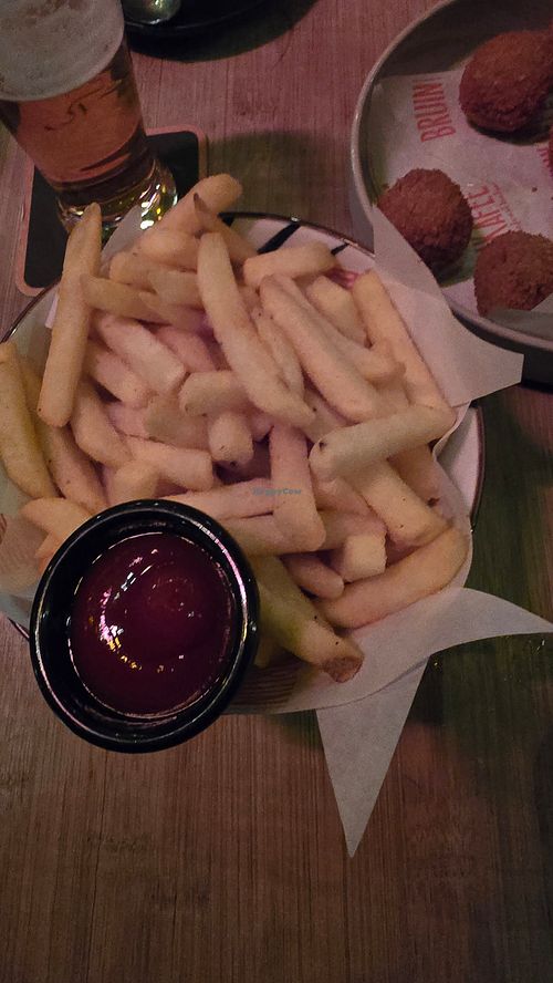  at Bruin Kafee in Noord-brabant