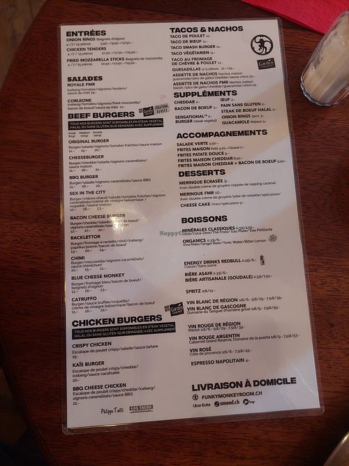 Le steak en plus d'être fourni par nestlé (garden gourmet) est dégueulasse! Les frites ne sont pas inclues avec les burgers mais sont frites dans la même huile que pour le poul at FMR Funky Monkey Room in Vaud