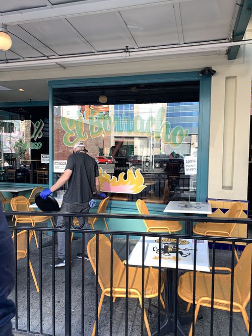 Outdoor seating. QR code on the table to order from they will bring it out to you. Drinks have to be ordered inside￼ at El Borracho - Pike Place Market in Seattle