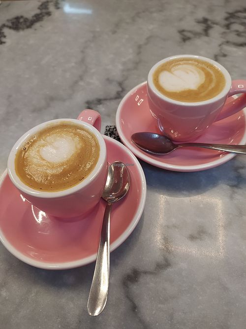 Bebida de soja y de avena. Café de especialidad. at Veintiuno Coffee Lagasca in Aragón