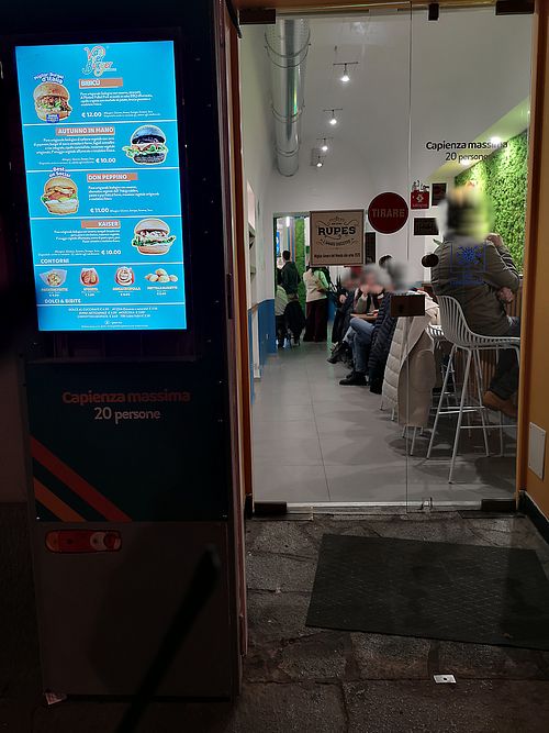 the shop at  Van Ver Burger Garibaldi in Turin