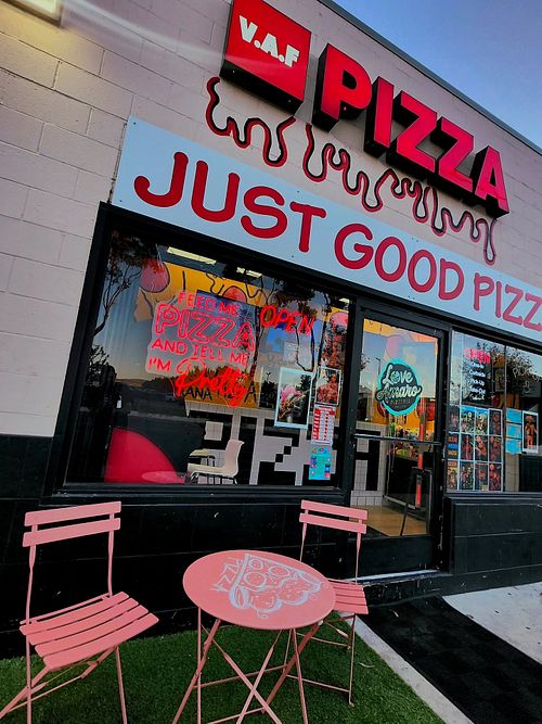 Storefront at Love Amaro Pizzeria in Fontana
